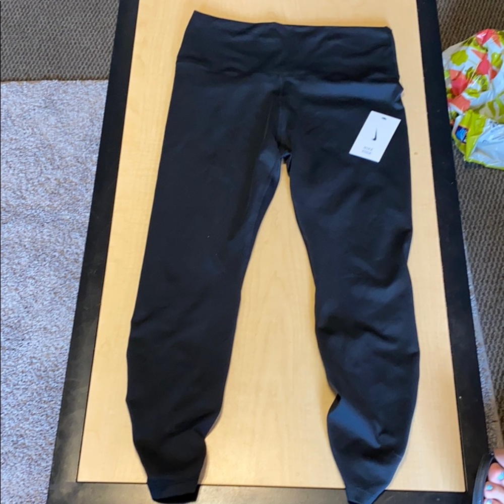 Nike Yoga Leggings